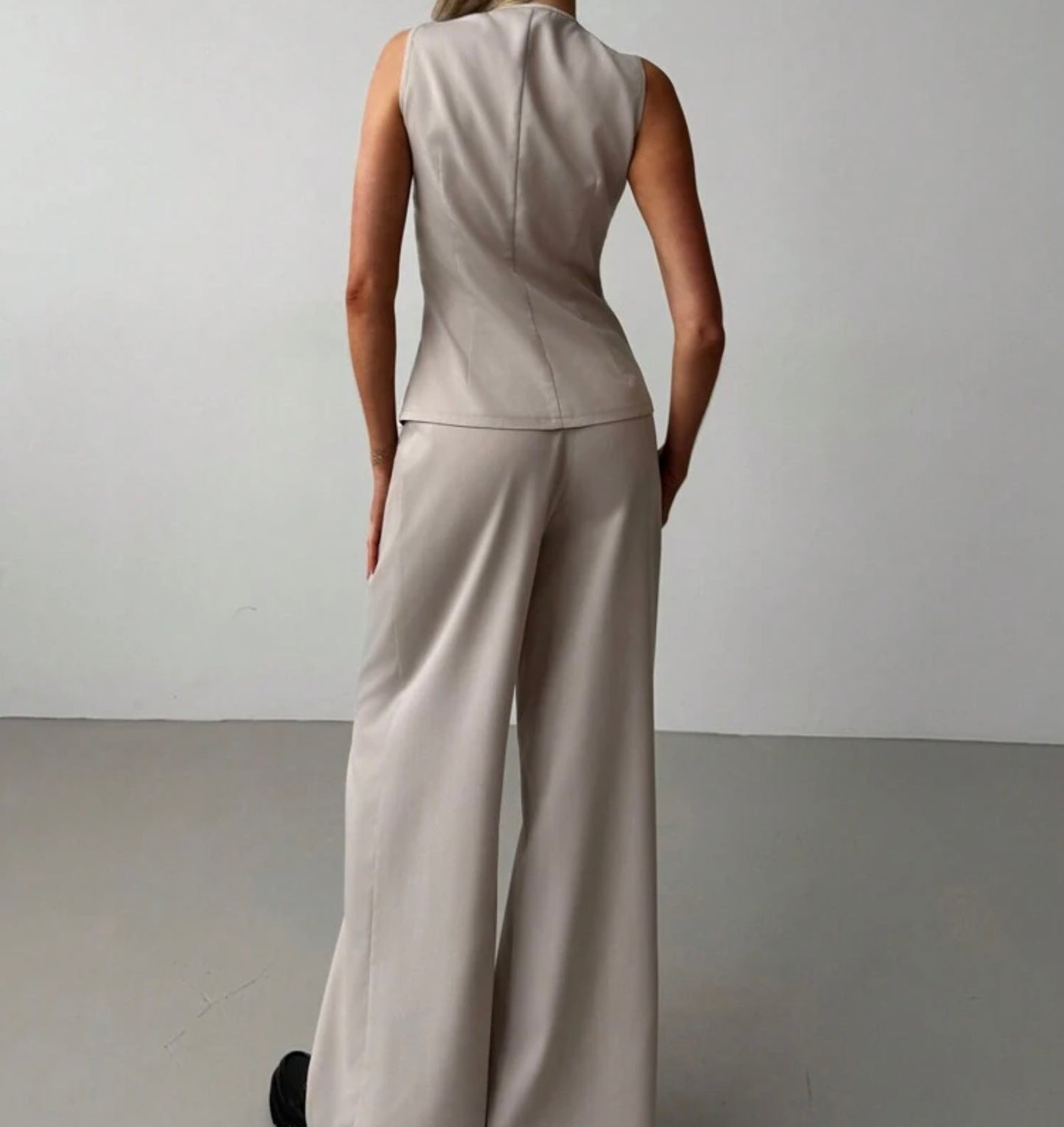 Sleeveless Blazer & Wide-Leg Trousers Set